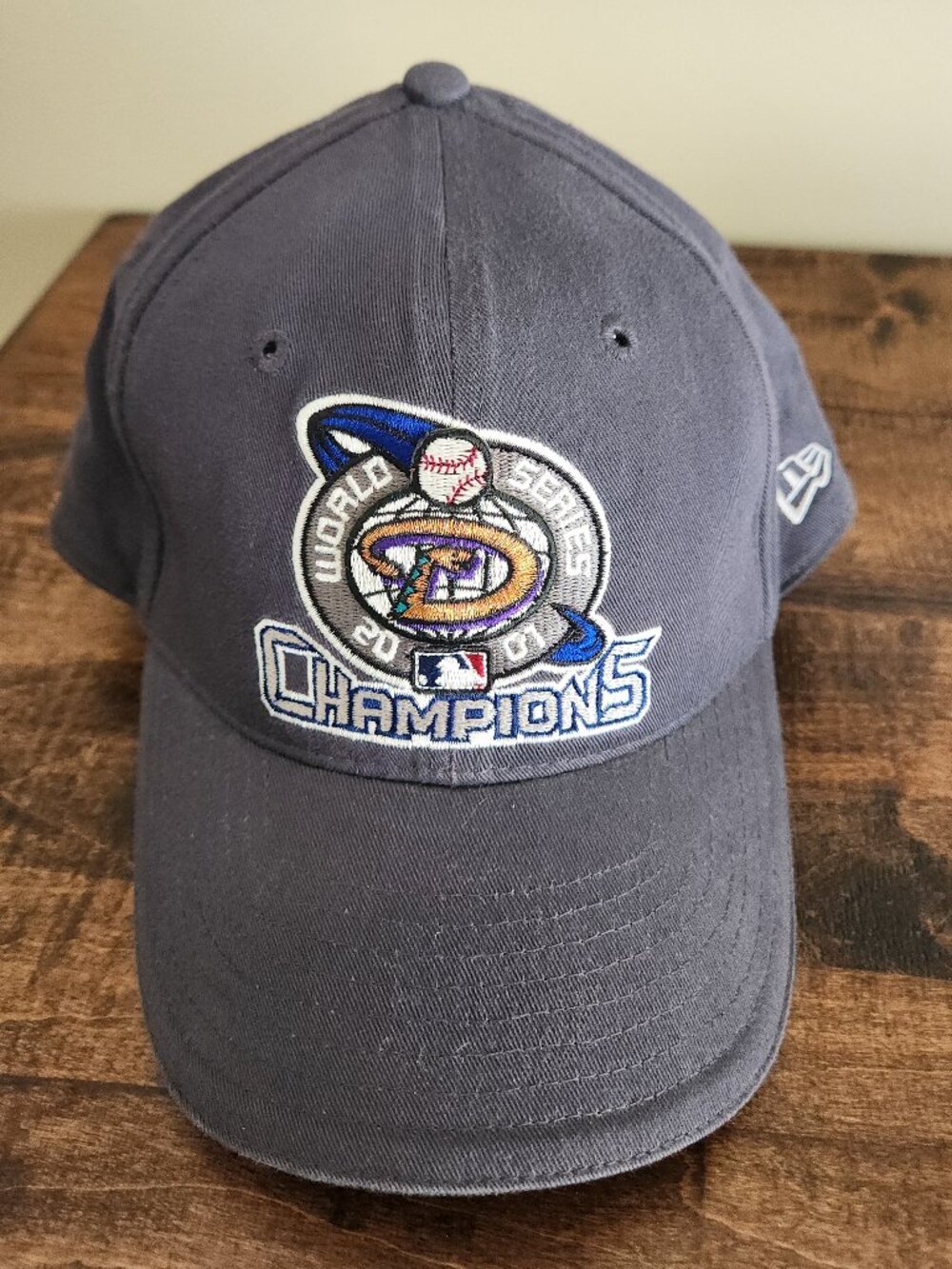 New Era Vintage Arizona Diamondbacks 2001 World Series Champions Strapback Hat